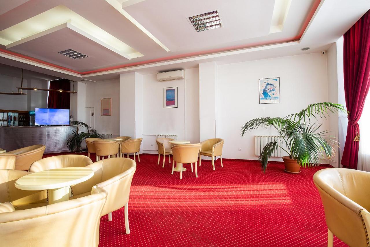 Hotel Dana Satu Mare Eksteriør bilde