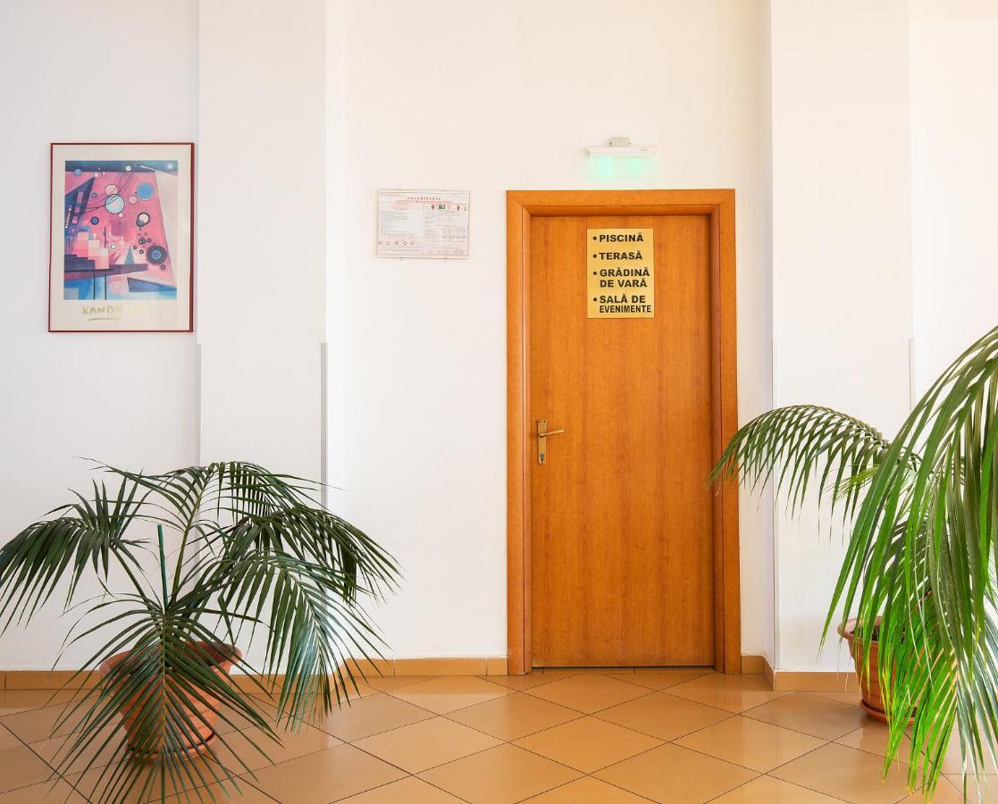 Hotel Dana Satu Mare Eksteriør bilde